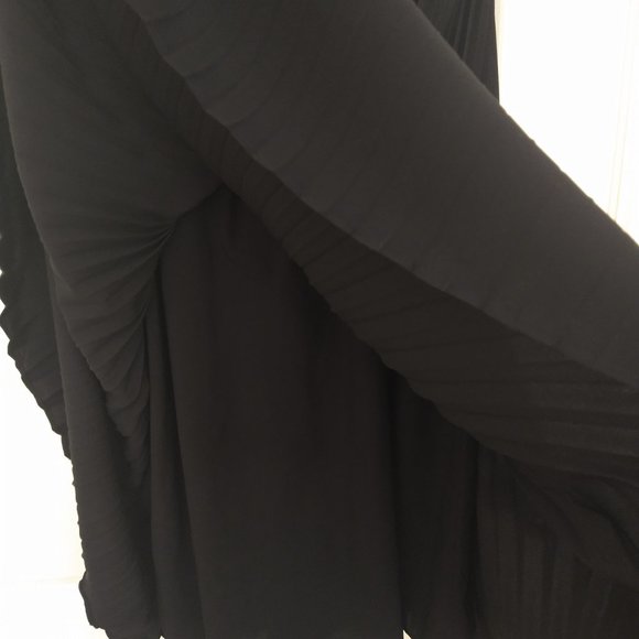 "Elegant Ann Taylor Size 0P Black Midi Dress - Pleated Skirt, Ruffled Trim, NWOT - Picture 7 of 8